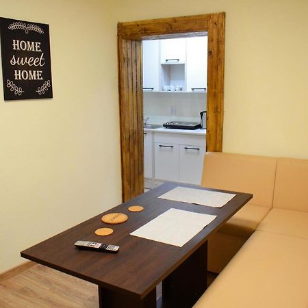 Private Apartment In The City Centre. Oradea Ngoại thất bức ảnh